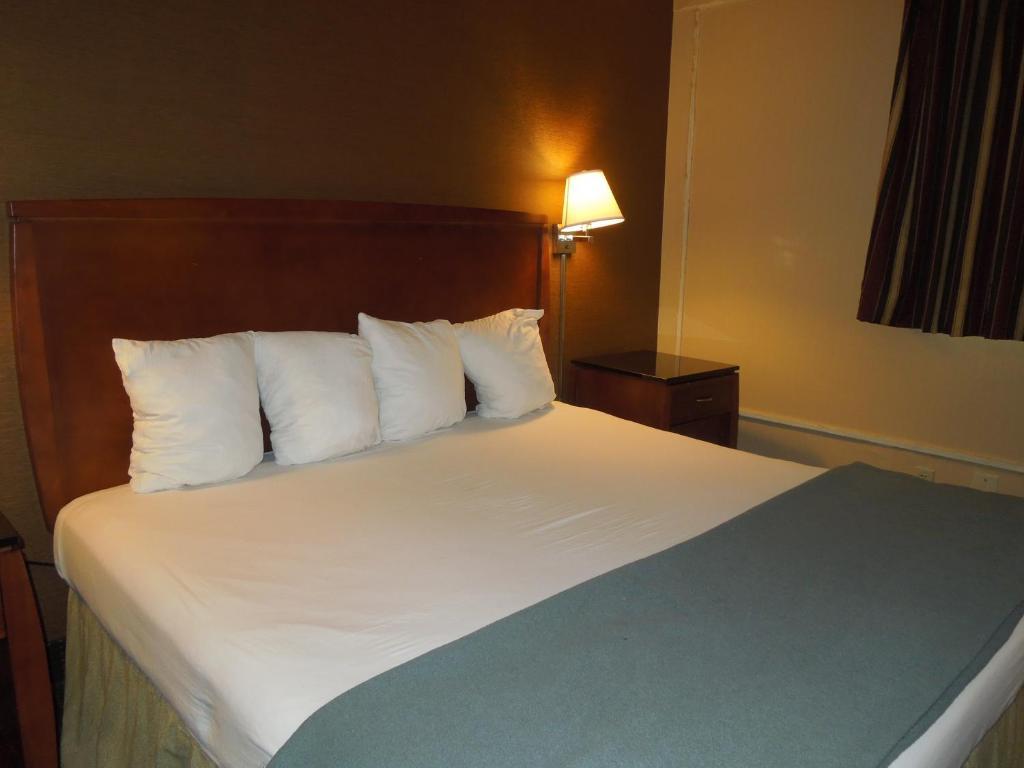 ทราเวลลอดจ์ บาย วินด์แฮม ซิลเวอร์สปริง Hotel ภายนอก รูปภาพ